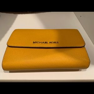 Michael Kors crossbody purse